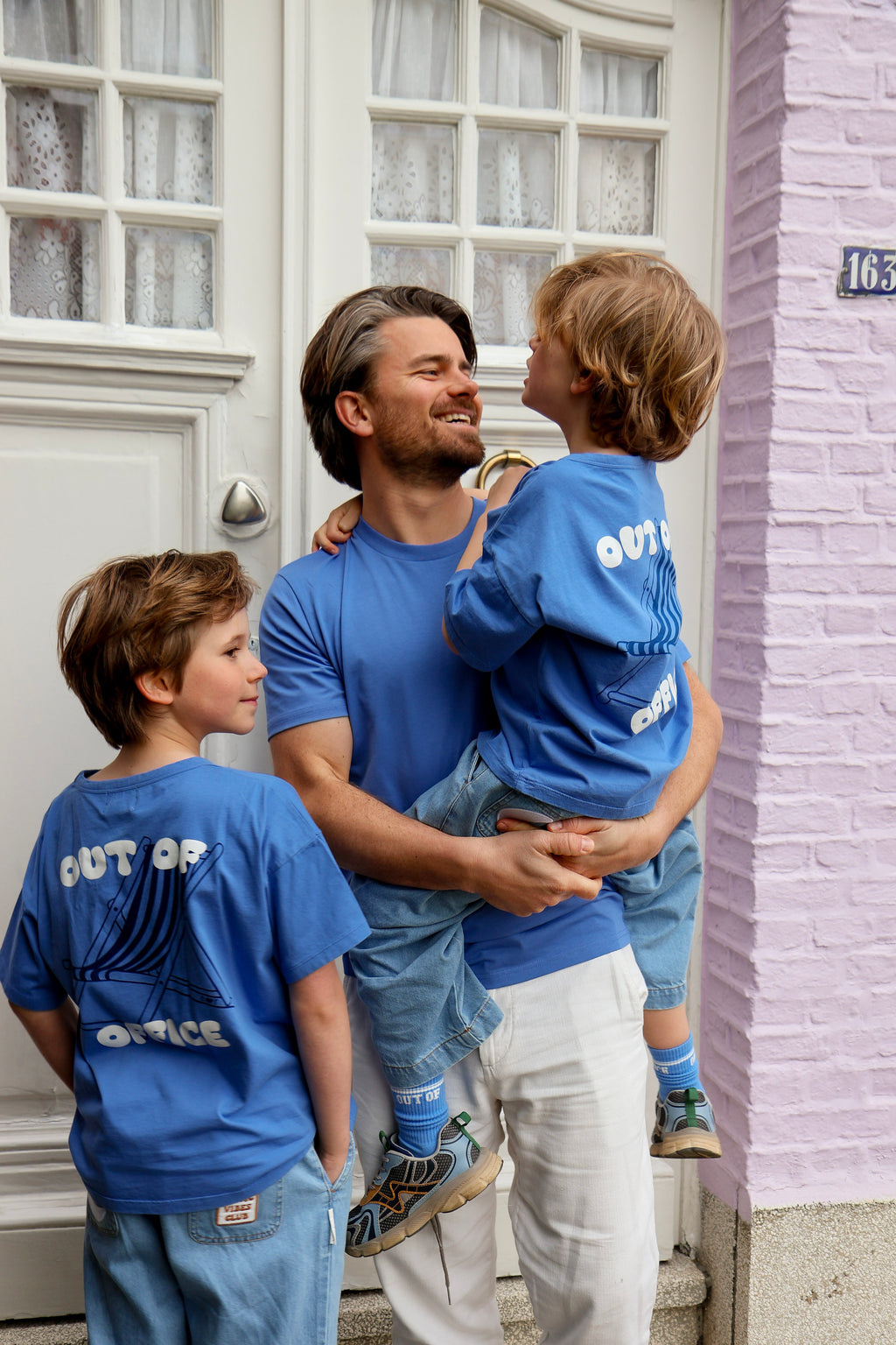 little blue OUT OF OFFICE t-shirt loose fit