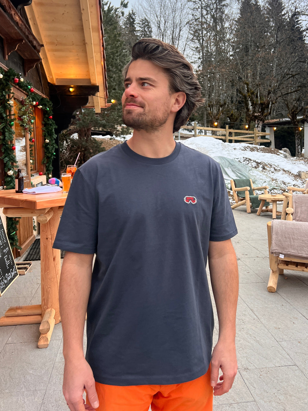graphite grey APRES SKI CLUB t-shirt