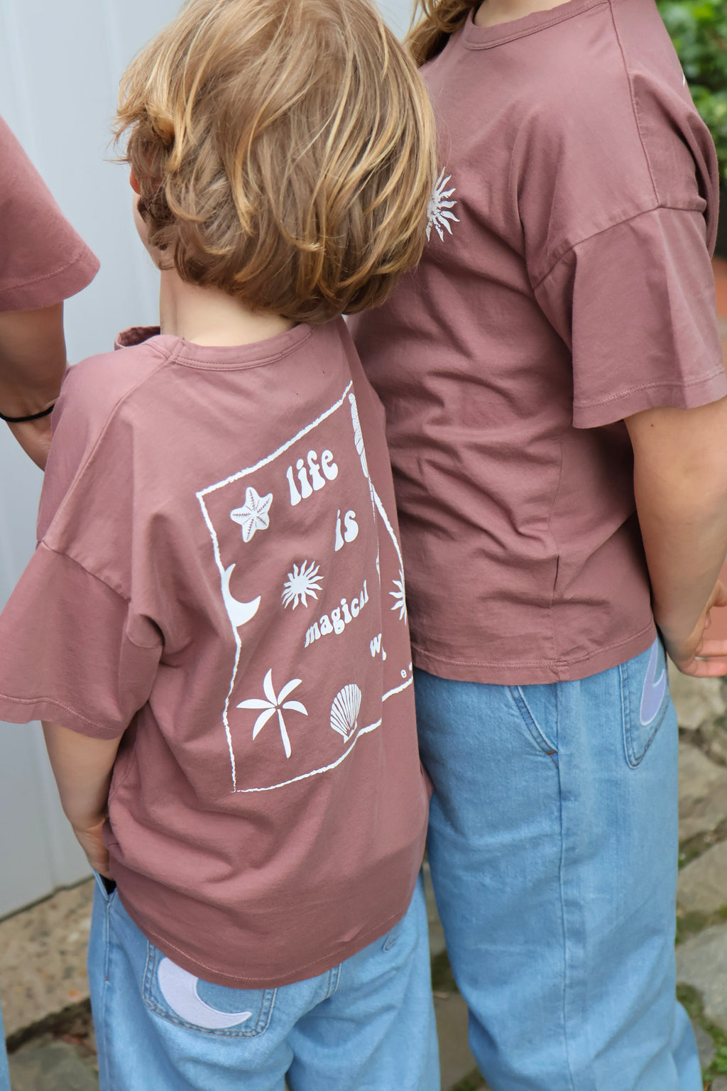 little warm brown LIFE IS MAGICAL t-shirt loose fit