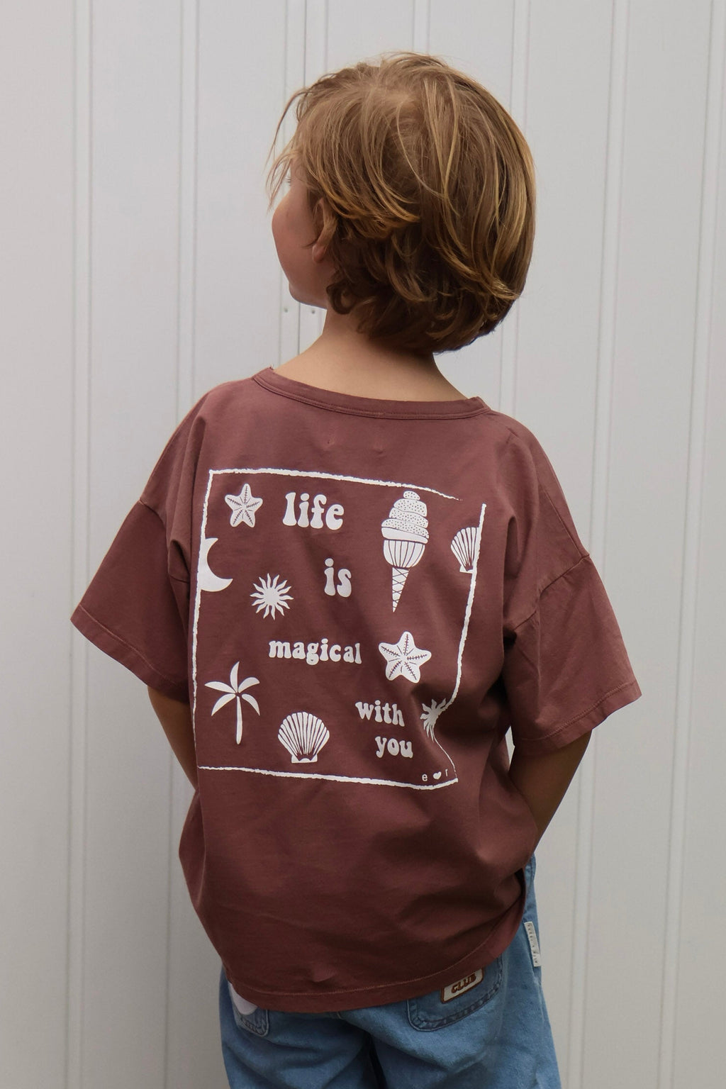 little warm brown LIFE IS MAGICAL t-shirt loose fit