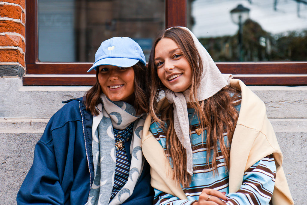 BAY scarf