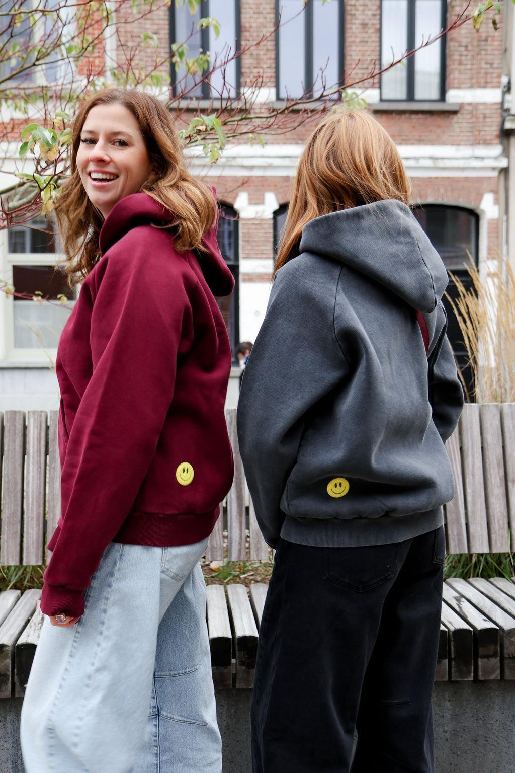 burgundy SMILEY hoodie - women