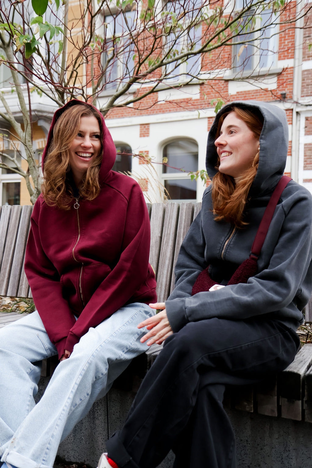 dark grey SMILEY hoodie - women
