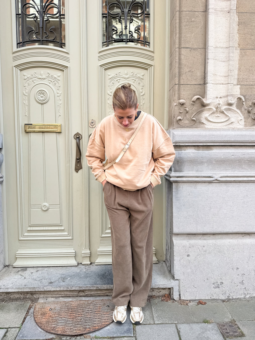sandy beige EYE OF THE MOON loose fit