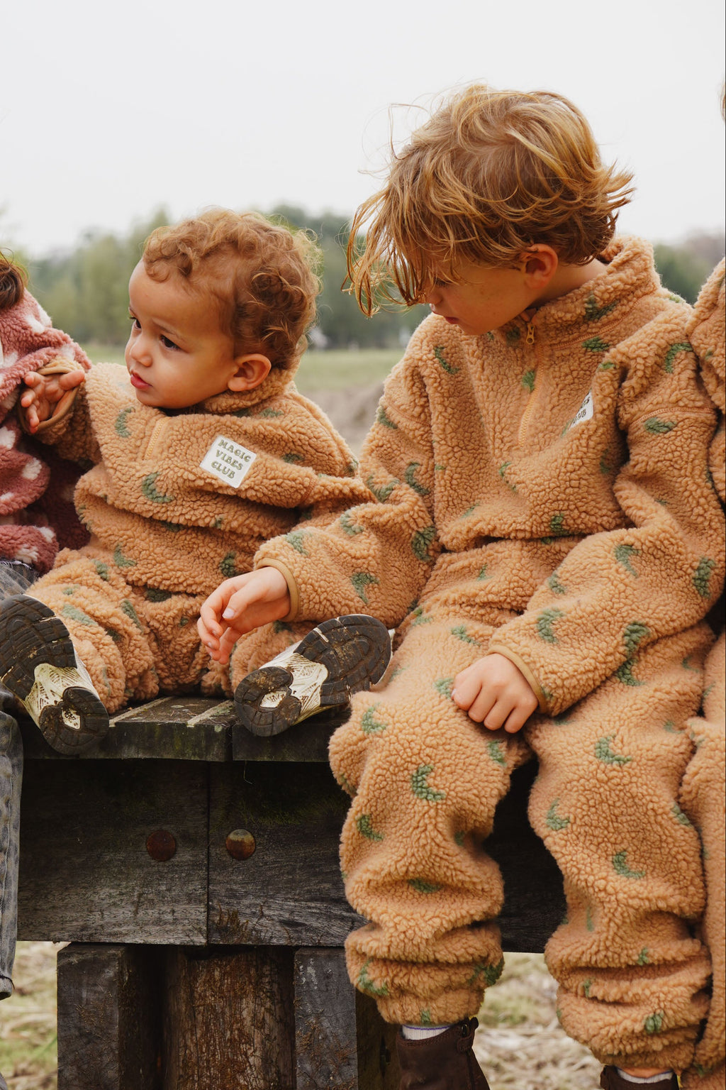 little teddy MOON half-zip sweatshirt