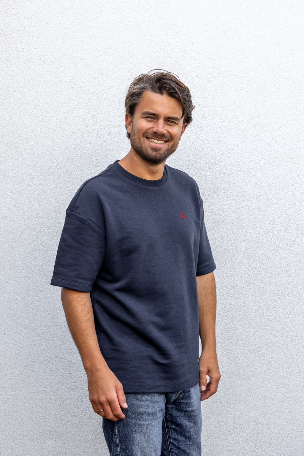 mens sweat t-shirt RED MOON midnight blue