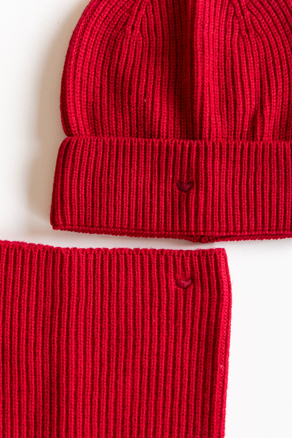 love red HEART neckwarmer
