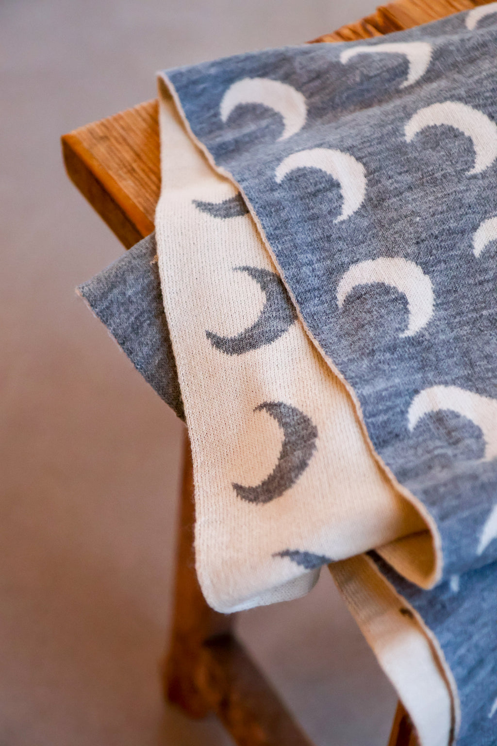 grey MOON scarf