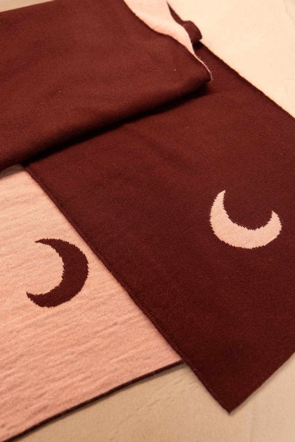 burgundy MOON scarf