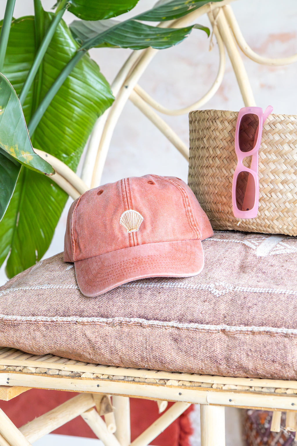seashell CAP vintage brick