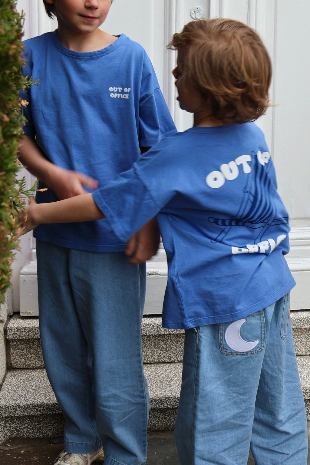 little blue OUT OF OFFICE t-shirt loose fit