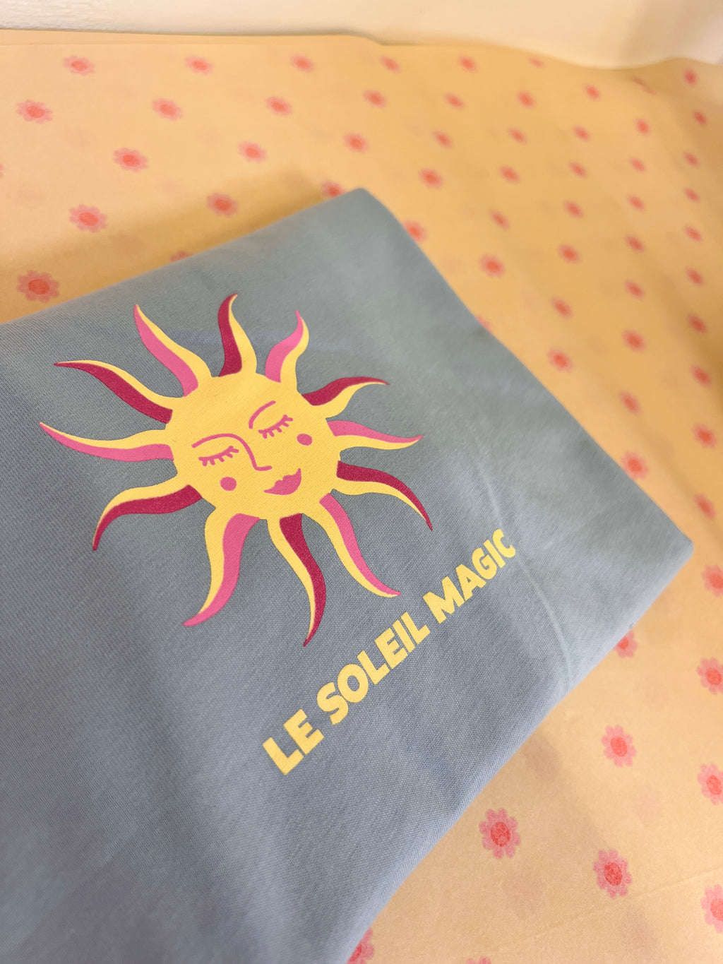 light blue LE SOLEIL MAGIC loose fit t-shirt