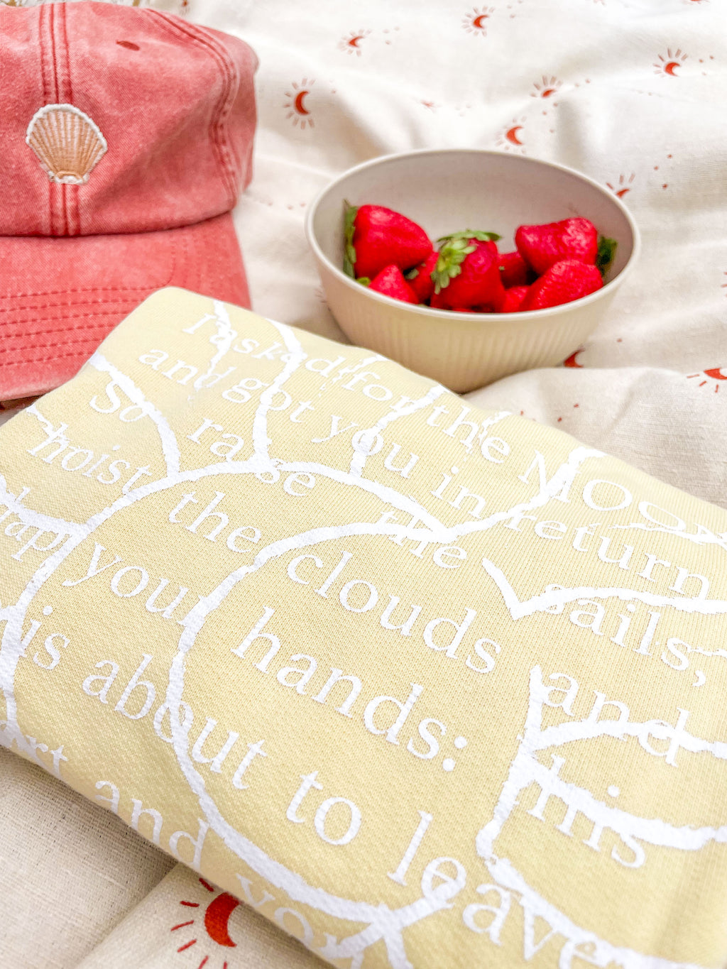 little butter yellow SUN x MOMENTS loose fit