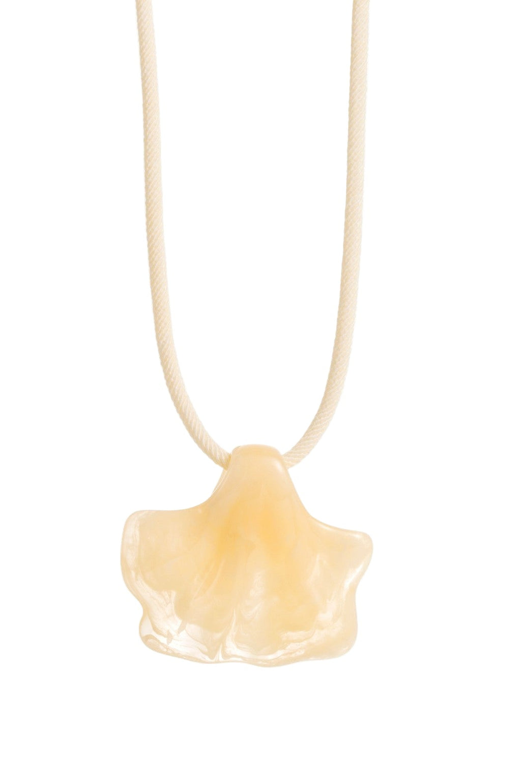 ivory SEASHELL cord necklace
