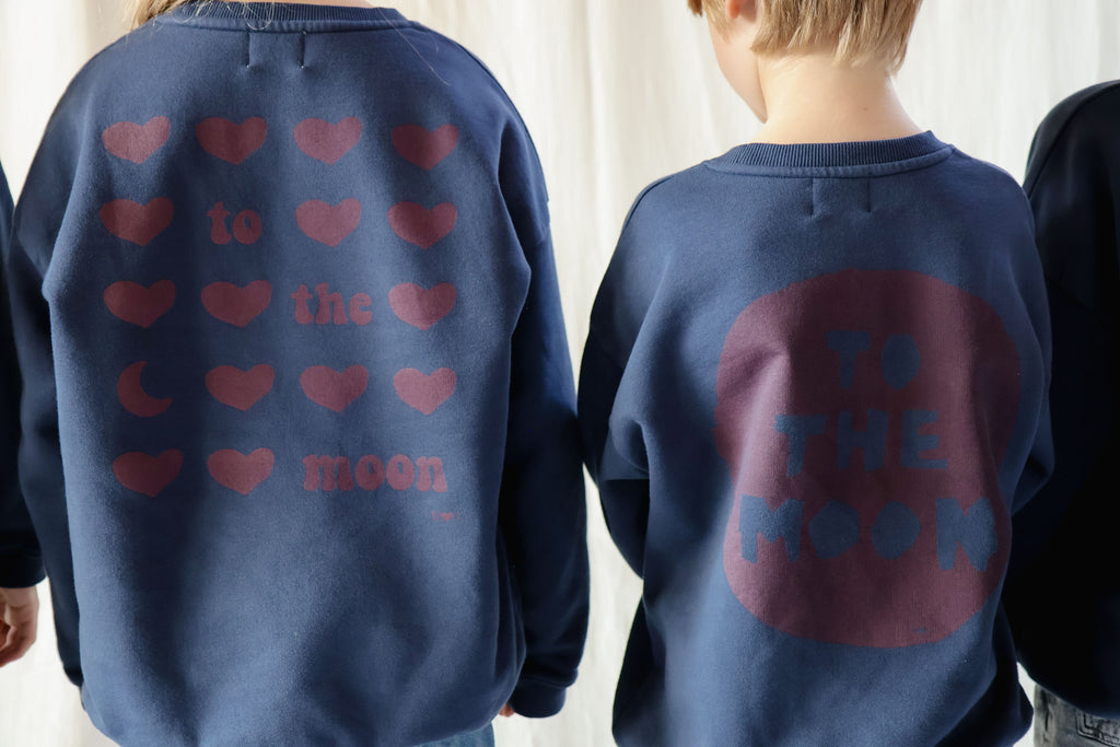 little ink blue TO THE MOON HEARTS loose fit sweatshirt