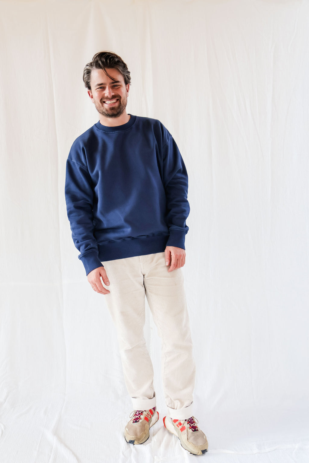 ink blue TO THE MOON sweatshirt men