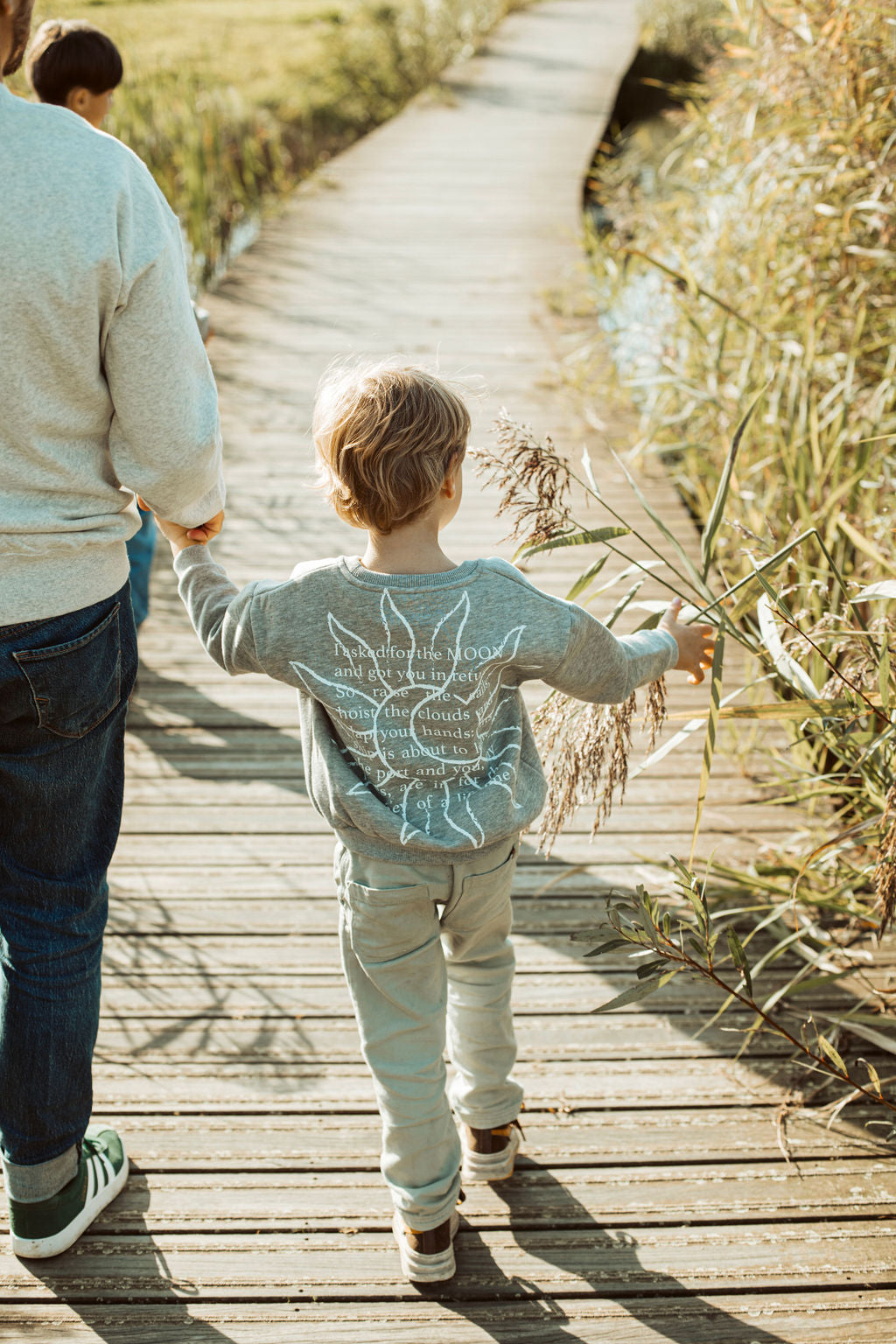 little stone grey SUN x MOMENTS magazine loose fit