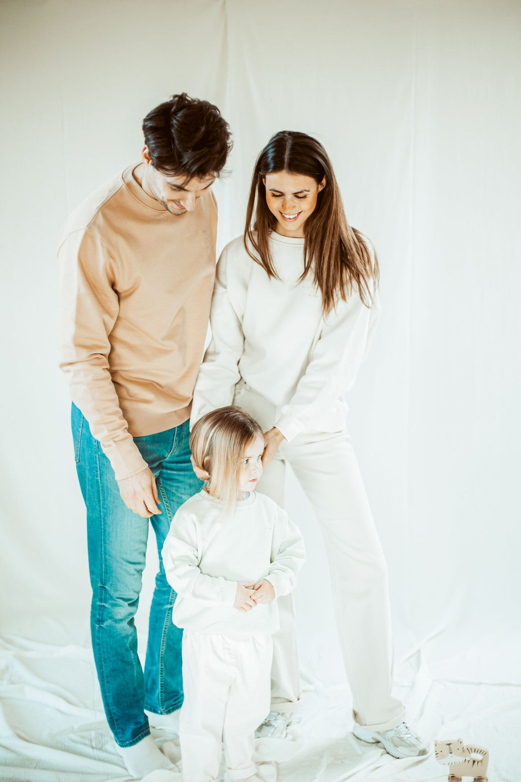 Latte papa  magic papa vibes sweatshirt with embroidered text for dads 