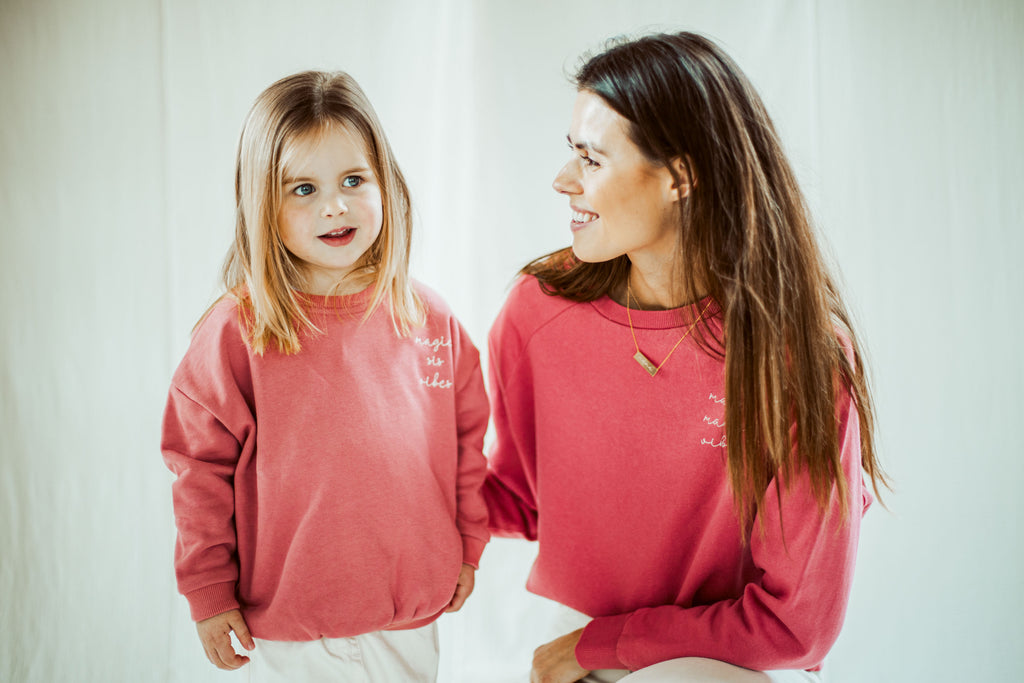 sweet raspberry MAMA classic fit