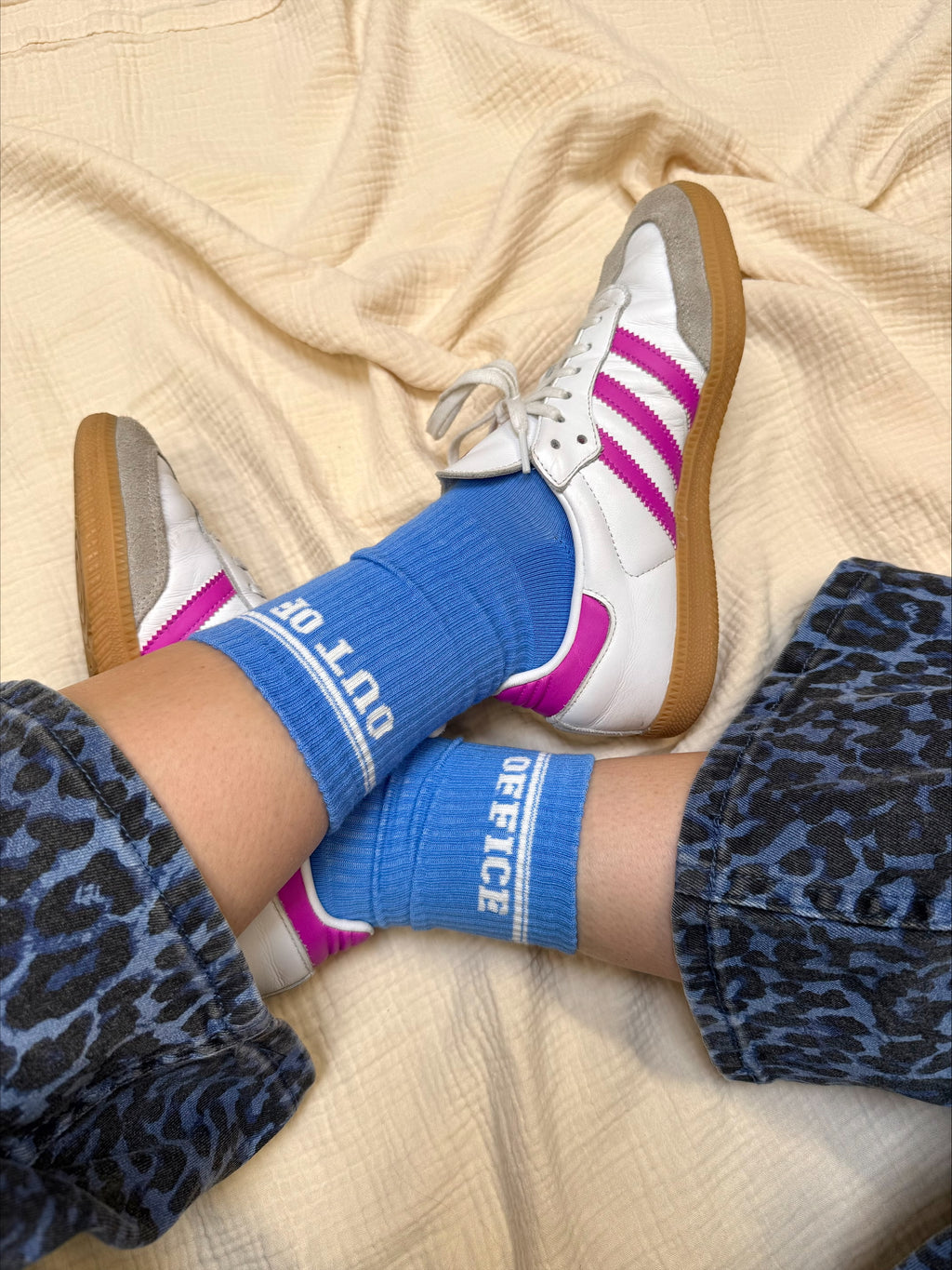 OUT OF OFFICE socks