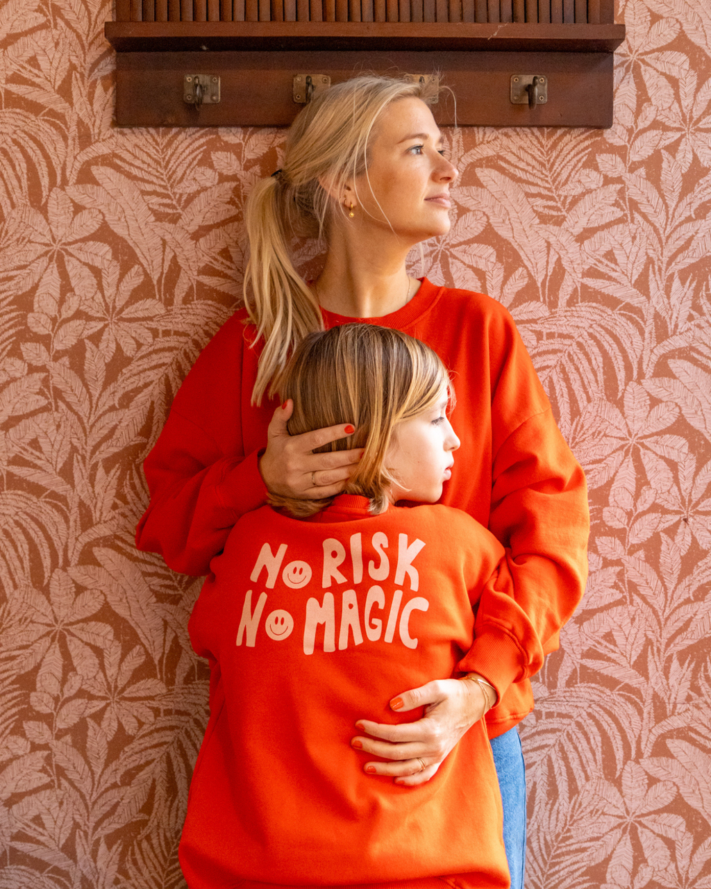 fiery red NO RISK NO MAGIC loose fit