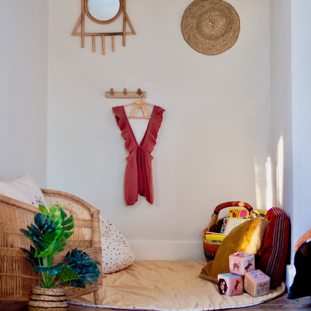 to the moon KIDS HANGERS (SET OF 3)