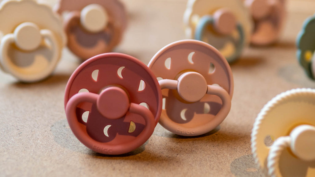 blush & powder MOON PACIFIER