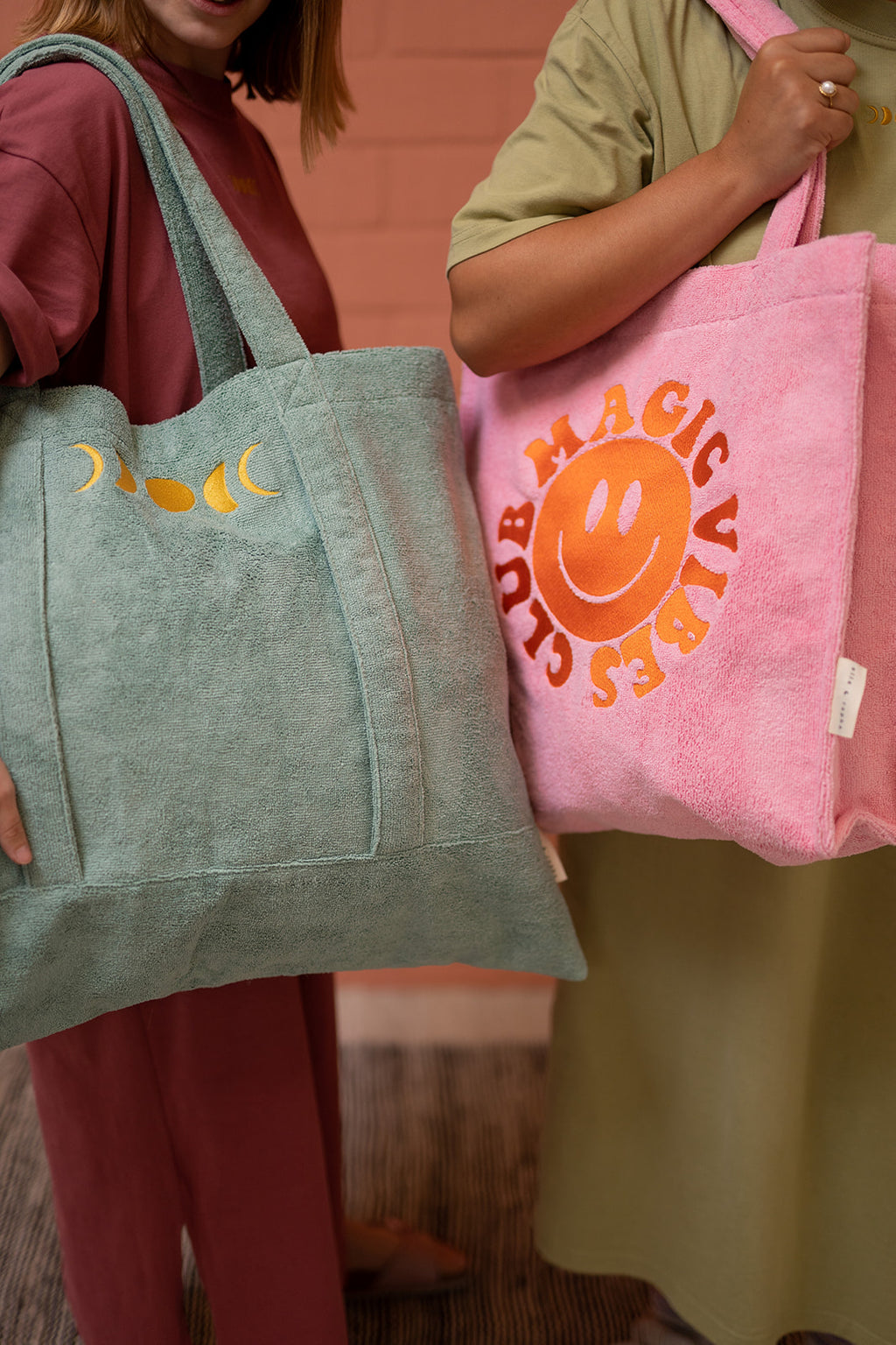 MAGIC VIBES CLUB terry bag