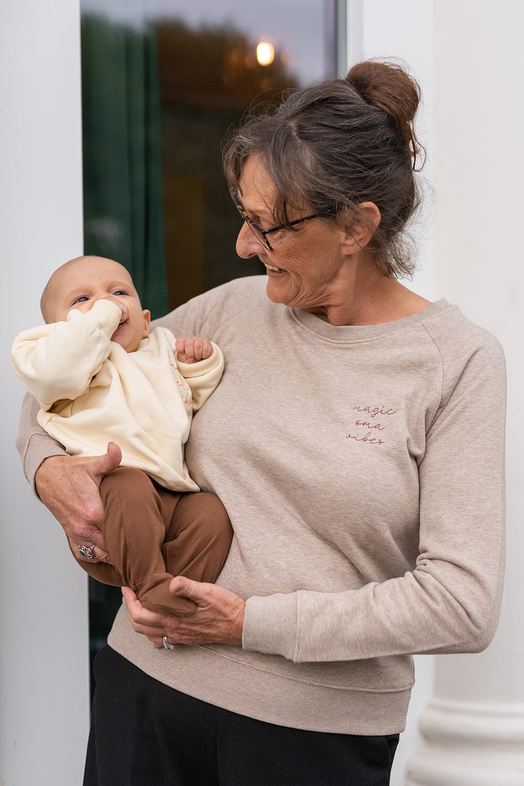 sweet taupe OMA